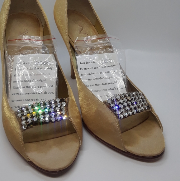 Satin Nina Heels in gold - Picture 10 of 10